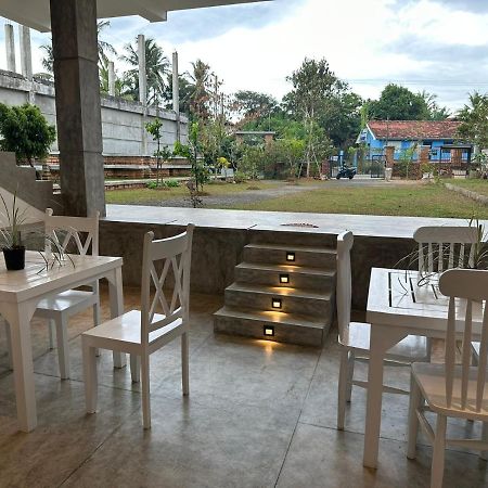 Ami Mirissa Hotel Exterior photo