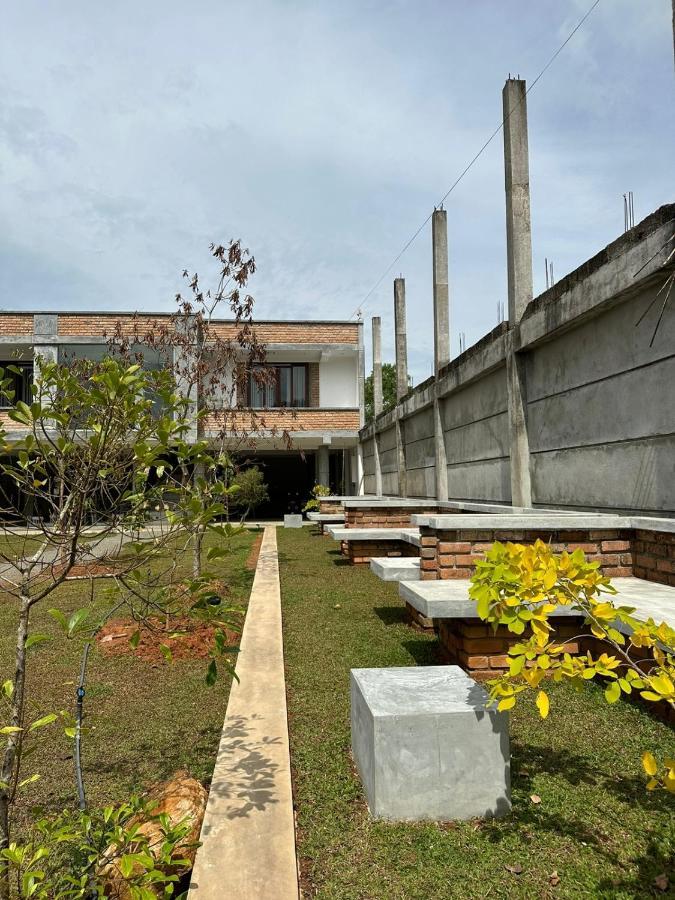 Ami Mirissa Hotel Exterior photo
